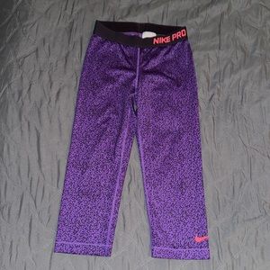 Nike dri-fit capri leggings size small